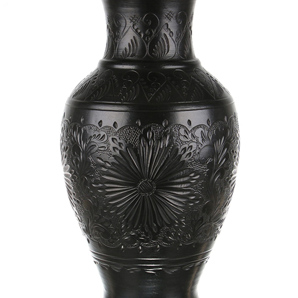 Vaza neagra ceramica de Corund