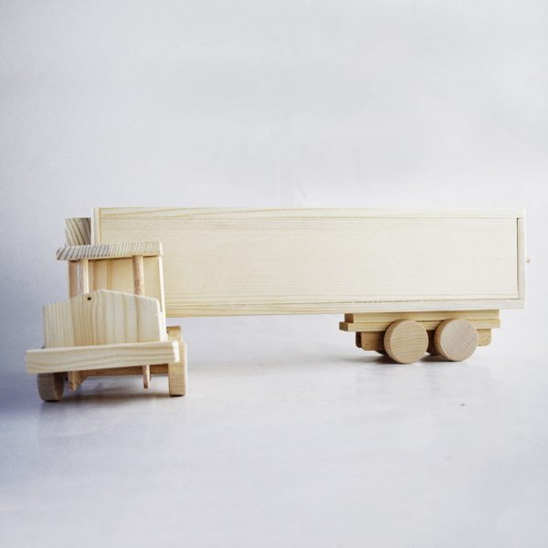 Camion de jucarie din lemn cu remorca TIR