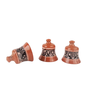 Pachet cadou de Craciun cu trei clopotei maro din ceramica de Corund Pachet cadou de Craciun cu trei clopotei maro din ceramica de Corund