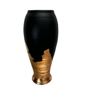 Vaza decorativa din ceramica neagra de Marginea decorata manual cu foita de cupru - 40 cm