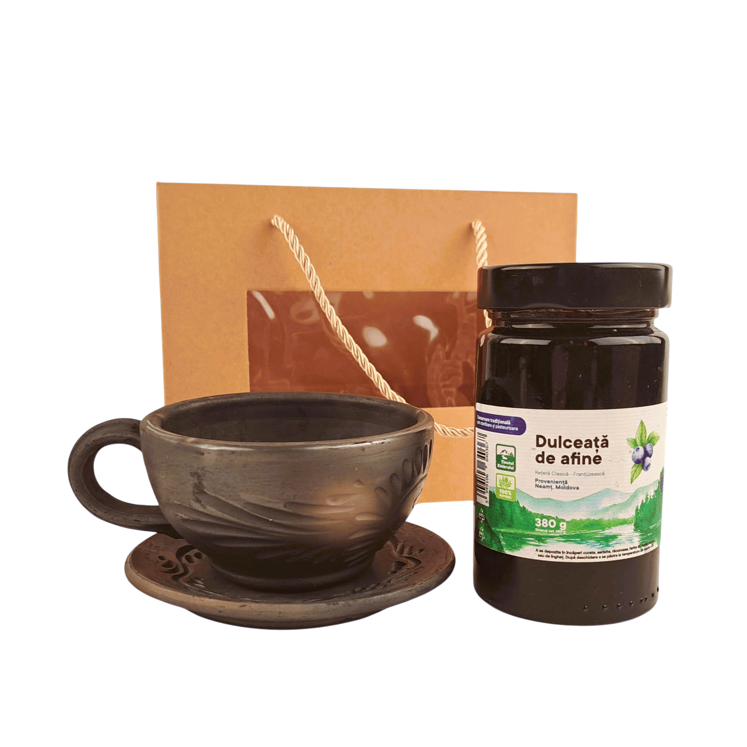 Set "Dulce Romanie" - ceasca cu farfuriuta din ceramica de Marginea si dulceata naturala de afine (cod CAD1427) Set "Dulce Romanie" - ceasca cu farfuriuta din ceramica de Marginea si dulceata naturala de afine (cod CAD1427)