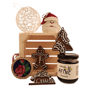 CADOU CU PRODUSE TRADIȚIONALE - LADITA CU DECORATIUNI DE BRAD SI DULCEATA (CAD982) CADOU CU PRODUSE TRADIȚIONALE - LADITA CU DECORATIUNI DE BRAD SI DULCEATA (CAD982)