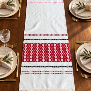Stergar 120×36 cm alb cu model rosu si negru cu dantela Stergar 120×36 cm alb cu model rosu si negru cu dantela